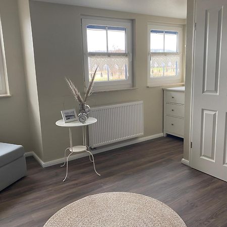 Ferienwohnung "Alter Gutshof" Huehnergott Sellin  외부 사진
